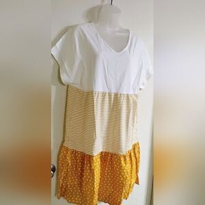 DRESS Short Sleeve,VNECK, SHIFT, A-LINE TIERED RUFFLE, WRINKLE FREE L NEW